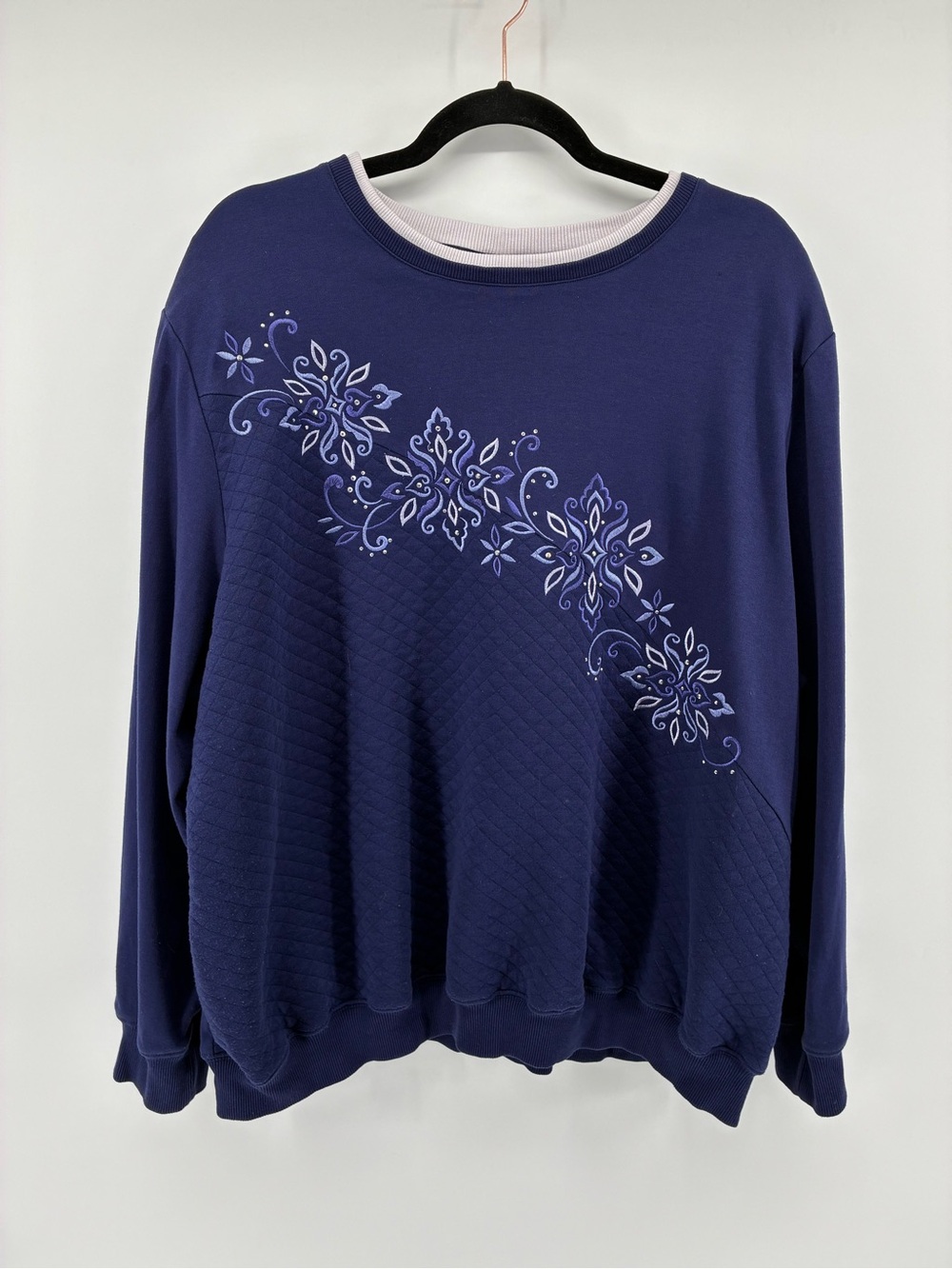 Women's Navy Blue Floral Crewneck Sweater